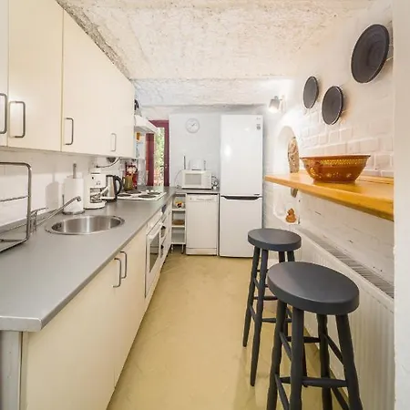 Adam Apartman Apartment