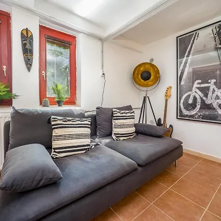 ádám Appartamento *